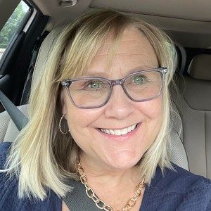 Meet your Posher, Amy